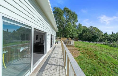 Lepperton Casa | The Whitehouse - Lepperton Holiday Home