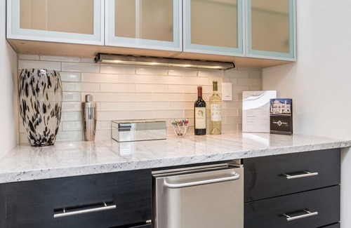 The Village of West Clay Casa | La casa Blanca ! Tu oasis privado en el Carmelo