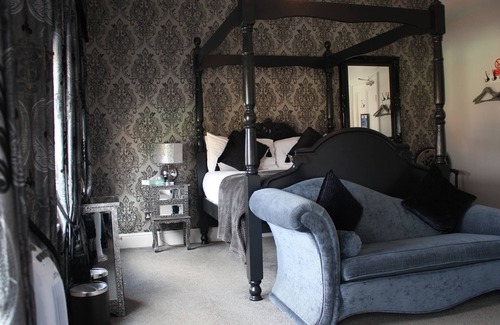 Hull Hotel | The Whittington & Cat