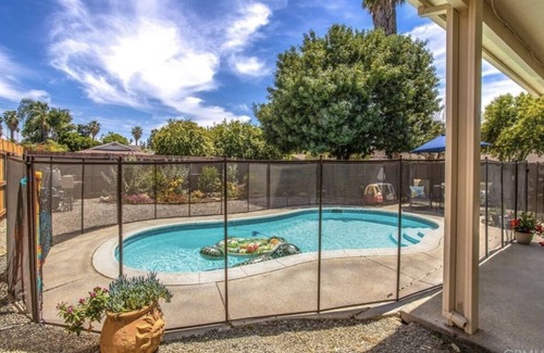 South Redlands Casa | The whole group will be comfortable in this spacious and unique space.