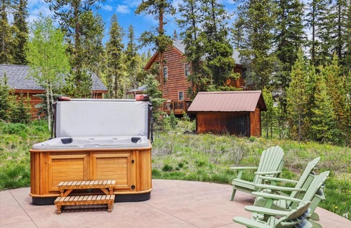 Blue Rock Springs Casa | The Wicker Creel Cabin cabin
