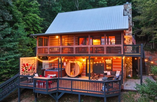 Blue Ridge Casa | The Wildflower: Mountain Views, Sauna, Hot Tub, Game Room, Fire Pit, Sleeps 12