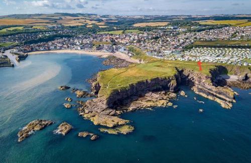 Eyemouth Casa | The Willow Caravan Holiday Home