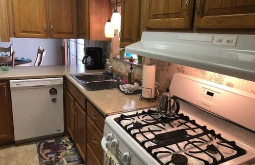 Valois Casa | Seneca Lake / Heart of Wine Trail / Hot Tub / 6 Private & Scenic Acres / Pets