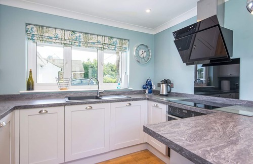 Dinas Cross Casa | The Willows Dinas Cross, Holiday Home Dinas, Sleeps 5, 3 bedrooms, bathrooms