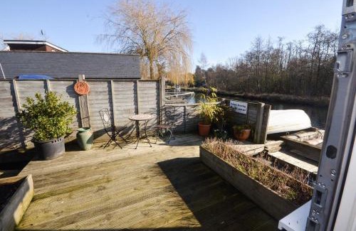Horning Casa | The Willows in the center of the village in Horning