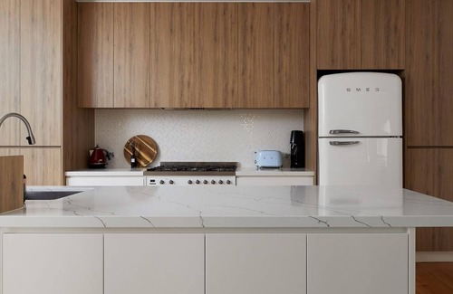 Cooks Hill Casa | The Willows - family holiday home with swimming pool
