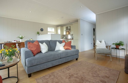 Cheddar Cabina | The Willows, Strawberryfield Park - a lodge that sleeps 4 guests in 2 bedrooms