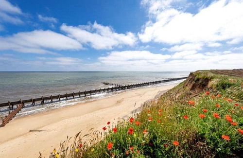 Hopton Complejo | The Winchester luxury pet friendly caravan on Broadland Sands holiday park between Lowestoft and Great Yarmouth
