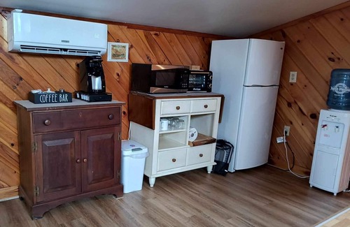 Dandridge Apartamento | "The Wolf Den" - Lakefront suite with mountain views