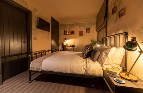 Fulham Broadway Hotel | The Wolfpack Inn