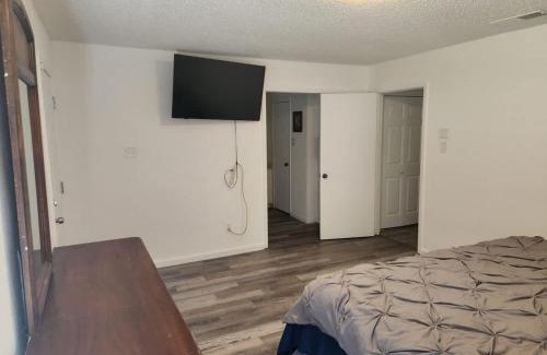 Fort Worth Casa | The Wonder Inn - Sleeps 11 near TCU
