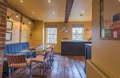 Rochester Casa | The Wonky House