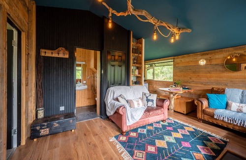 Bunloit Chalet De Esquí | The Wood Hatch Cabin at Ancarraig Lodges, Loch Ness