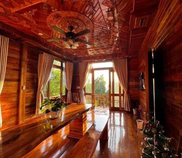 Ham Ninh Chalet De Esquí | The wooden house has a beautiful sunrise & seaview