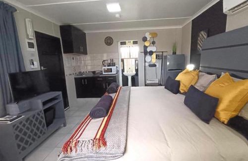 Uvongo Apartamento | The Wooden Retreat