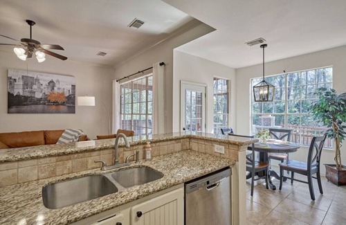 Indian Springs Casa | The Woodlands 4BR Forest Retreat – Pool, Spa & Nature Trails
