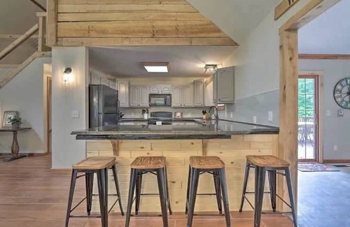 Logan Cabina | The Woodlands at Hocking Hills-Woodland Lodge
