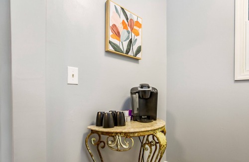 Fayetteville Casa | The Woodside Guest House II