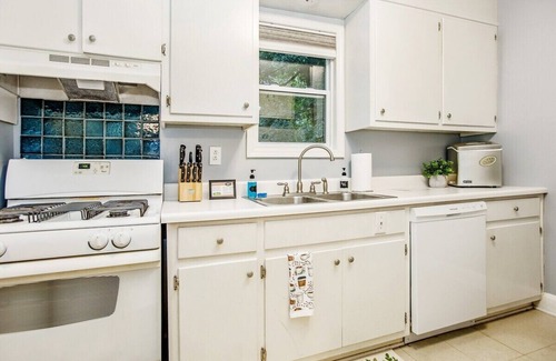 Terry Sanford Casa | The Woodside Guest House II
