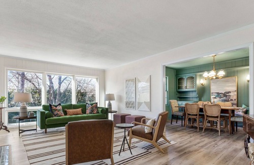Prairie Village Casa | The Woodson - Elite Overland Park Home + Game Room