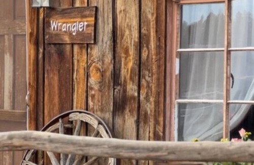 Lake George Cabina | The Wrangler Cabin - Dogs allowed