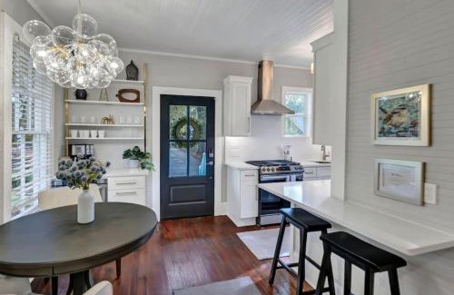 Earlewood Casa | The Wren's Nest 1BR 2BA Guesthouse