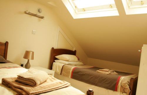 Millers Dale Casa | The Wriggly Tin, Millers Dale