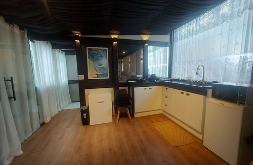 Vila Poran Apartamento | The Writers House - Suite Residences