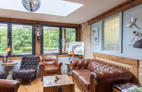 Shipton under Wychwood Hotel | The Wychwood Inn