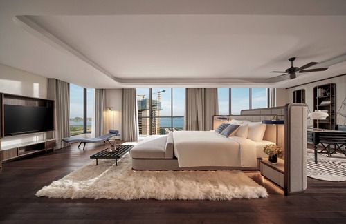 Bai Chay Hotel | The Yacht Hotel by DC