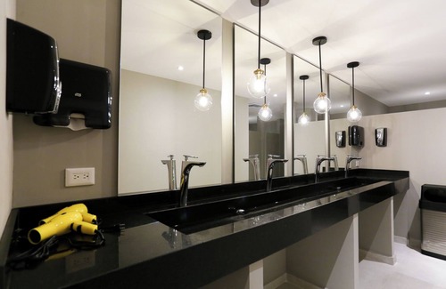 Cancún Hotel | The Yellow Capsule Cancun Close to Airport