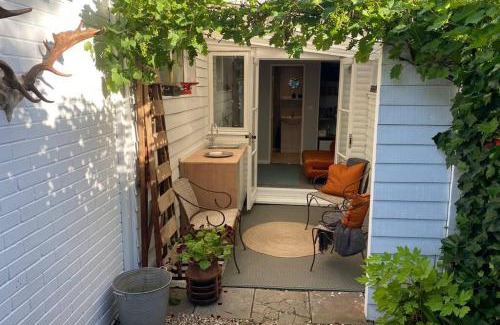 Whitstable Apartamento | The Yellow Door Whitstable - Peaceful retreat close to beach