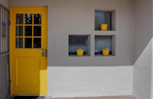 De Kelders Casa | The Yellow Door