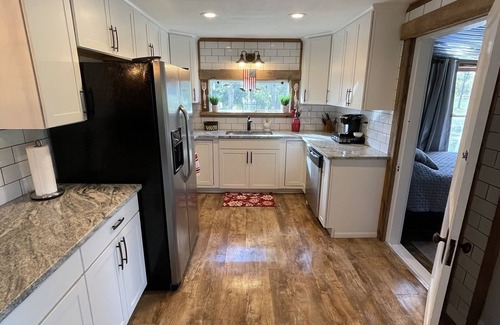 Falmouth Otro | The York House at Catawba Farm - 30 minutes from the Ark Encounter