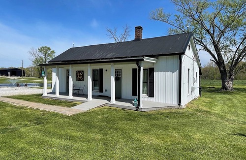 Falmouth Otro | The York House at Catawba Farm - 30 minutes from the Ark Encounter