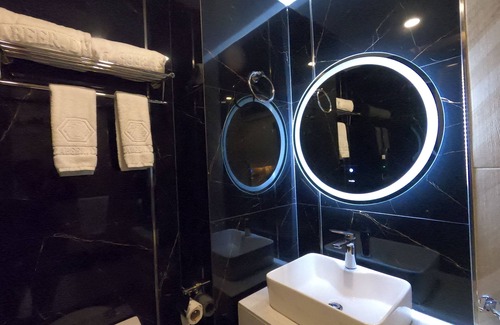 Uttara Hotel | The Zabeer Dhaka