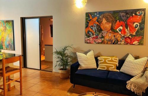 Greater Johannesburg Metropolitan Area Chalet De Esquí | The Zen-Den - Subtle Charm & Luxury in Bryanston