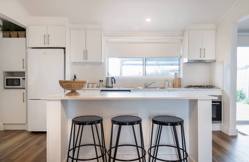 Rosebud Cabaña | The Zophey House A Charming Coastal Cottage