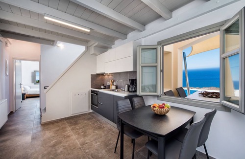 Imerovigli Villa | Theano Cave Suites & Villas