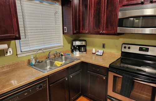 Jamestown Casa | Theater, heated pool/hot tub near HPU/Market