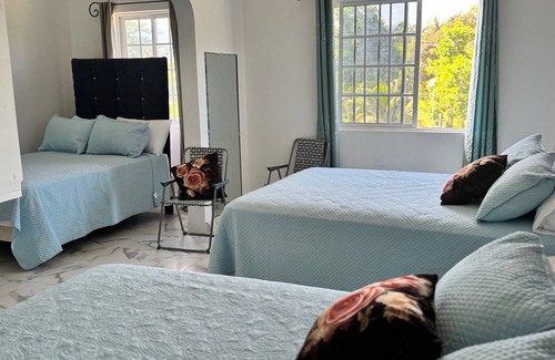 Porus Cama Y Desayuno | TheBreeze2022