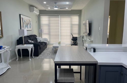 Molynes Gardens Apartamento | Thee Cool-Cool Top
