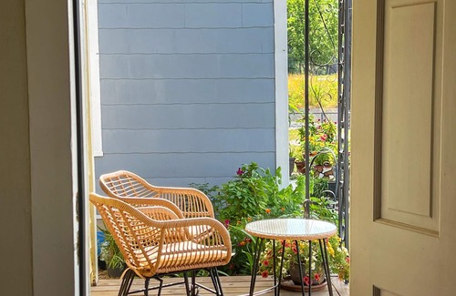 Near East Side Casa | TheEastsider-Frost Bank Center/Convention Center/Alamodome/Riverwalk
