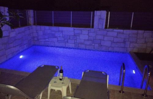 Gouvai Casa | “Theeporto” Maisonette with pool