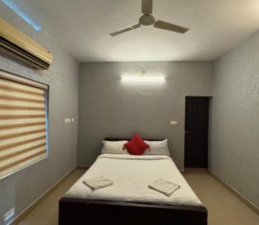 Irinjalakuda Casa | Theeram Riverside Holiday Home