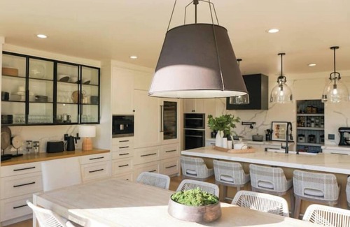Carlsbad Casa | TheFarmHouz/LuXury/Modern/1.2ac/Central/TeNNiS/+2CaSitas