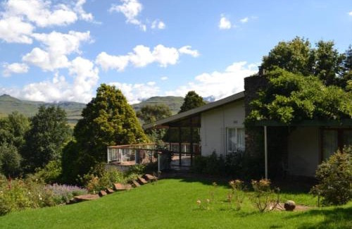 Drakensberg Gardens Apartamento | Thekwane Nest and Ondini Self catering cottages