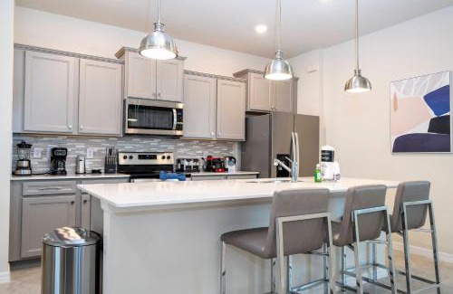 Four Corners Casa | Themed 7 BD Retreat with pool and Game room 16233