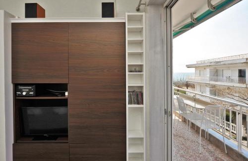 Paralia Dionysiou Apartamento | Themis 40 steps from beach